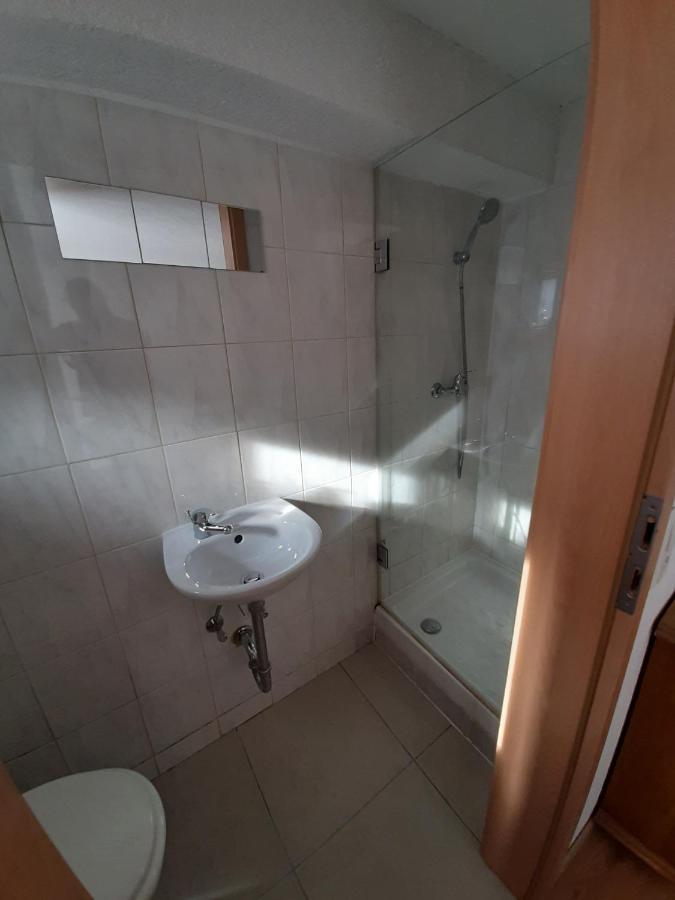 Biberach-Riss-Zimmer-Frei, Einzel-Zimmer Bad Kueche Birkenhard Eksteriør bilde