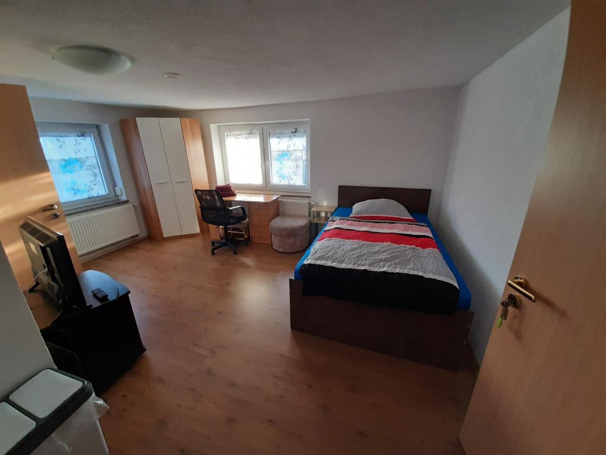 Biberach-Riss-Zimmer-Frei, Einzel-Zimmer Bad Kueche Birkenhard Eksteriør bilde